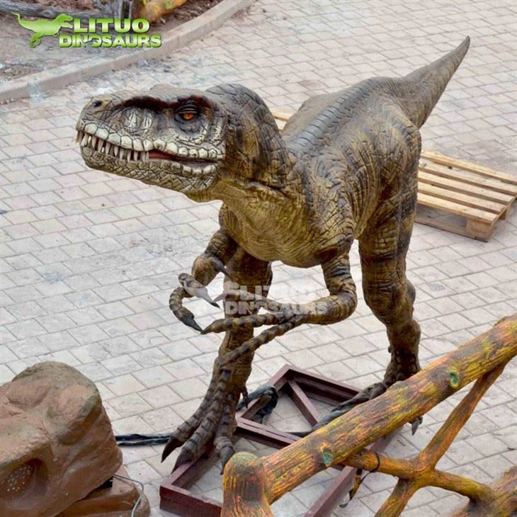 Animatronic dinosauruste mudel Liikuv Velociraptor